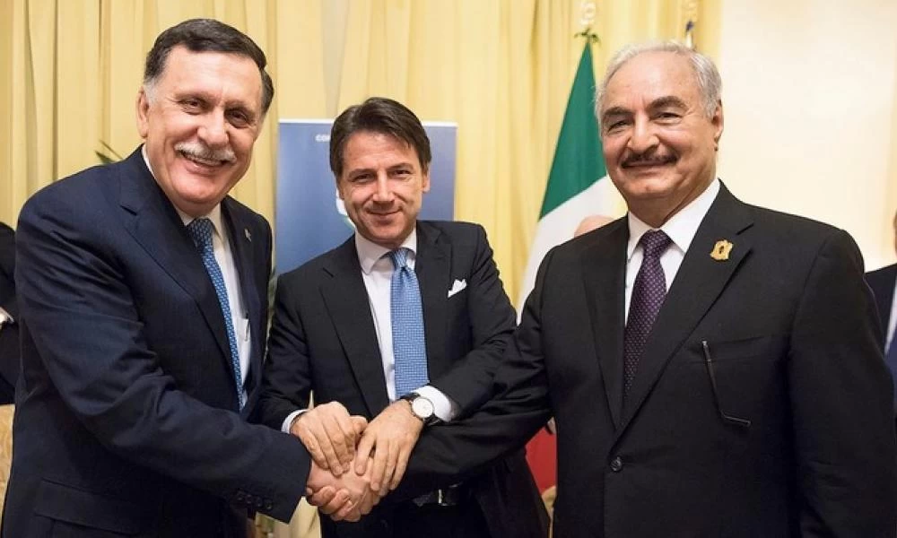 Αλλάζουν όλα στην Λιβύη: Σάρατζ και Χαφτάρ ετοιμάζονται να διώξουν τους Τούρκους